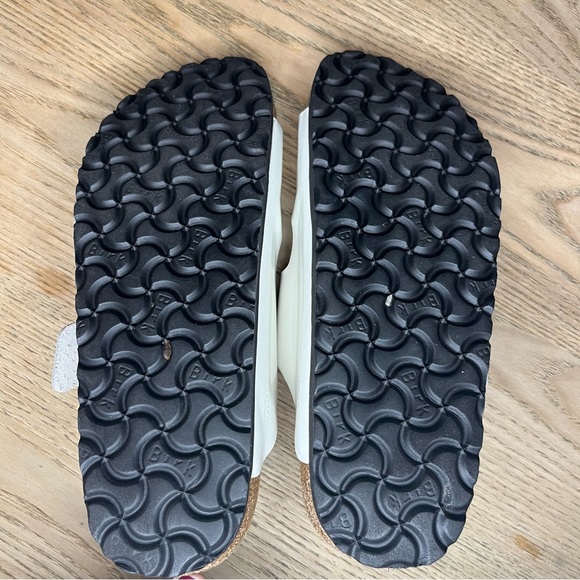 Birkenstock Arizona Big Buckle High Shine Sandals Ivory Patent Leather Size 39/8 - Picture 10 of 10